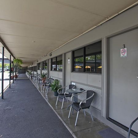 Tandara Hotel Motel Sarina Exterior foto