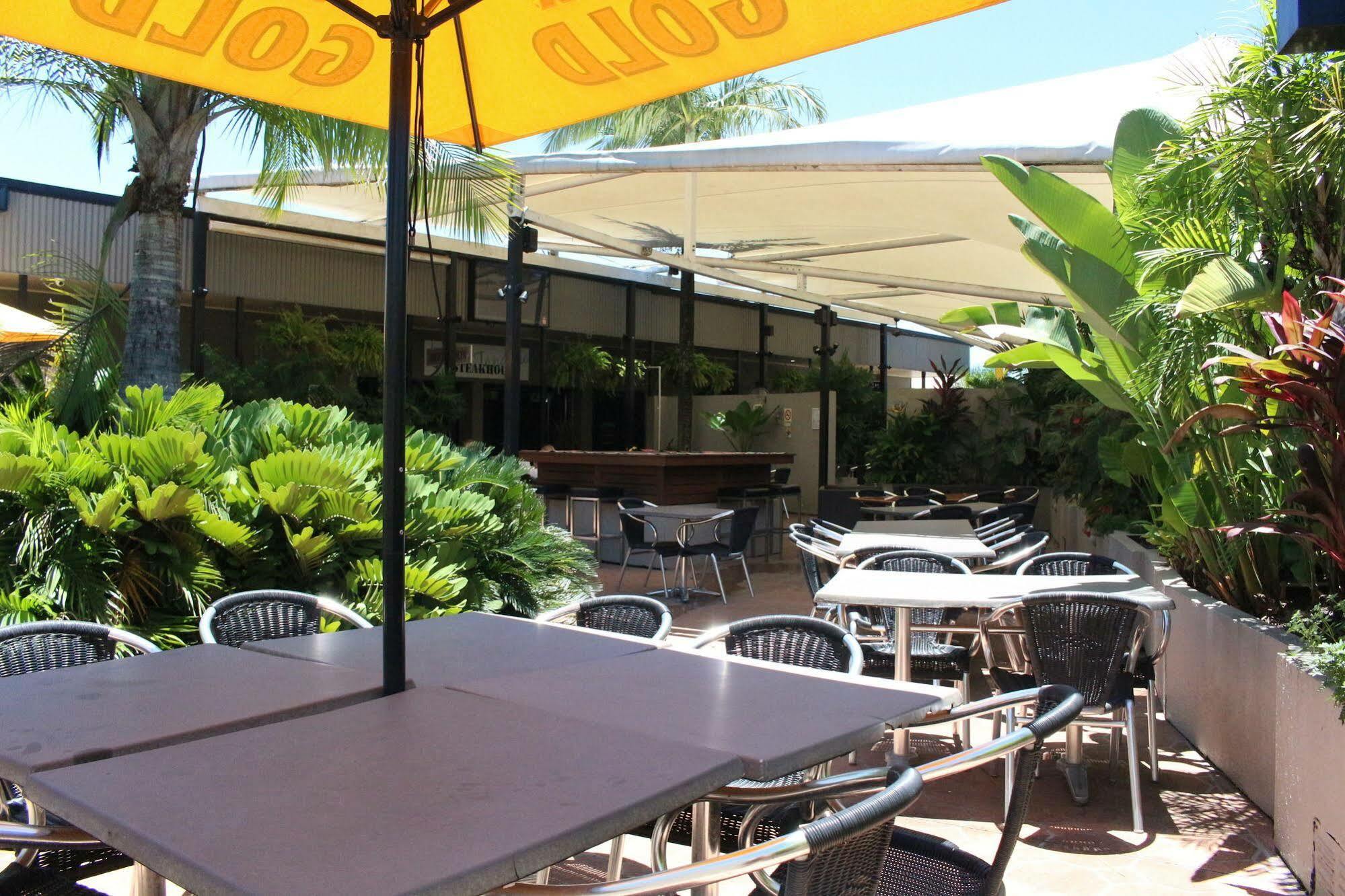 Tandara Hotel Motel Sarina Exterior foto